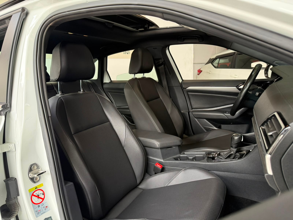 Volkswagen Jetta Branco