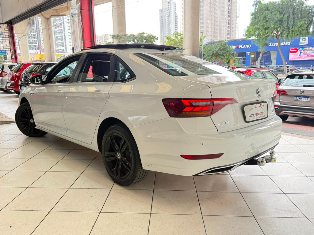 Volkswagen Jetta Branco
