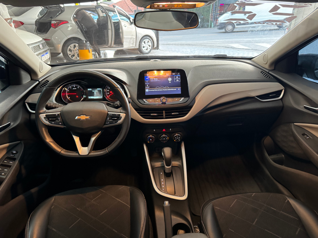 Chevrolet Onix Preto