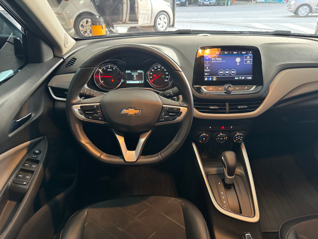 Chevrolet Onix Preto