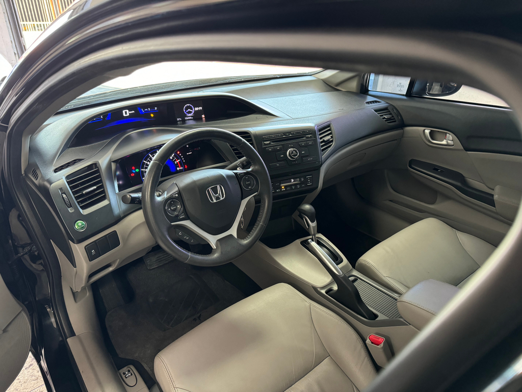 Honda Civic Sedan Preto