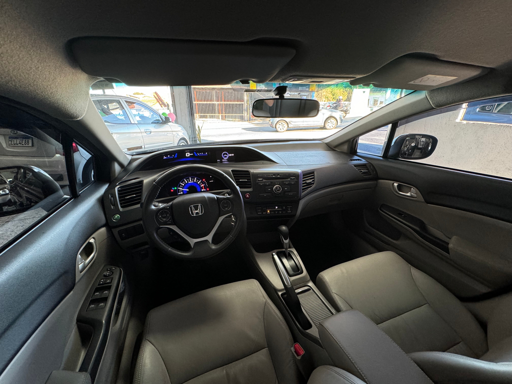 Honda Civic Sedan Preto
