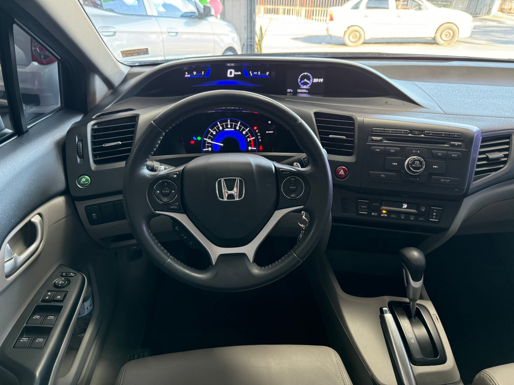 Honda Civic Sedan Preto