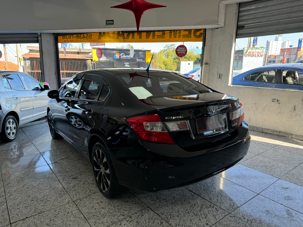 Honda Civic Sedan Preto