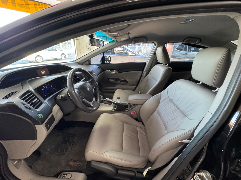 Honda Civic Sedan Preto