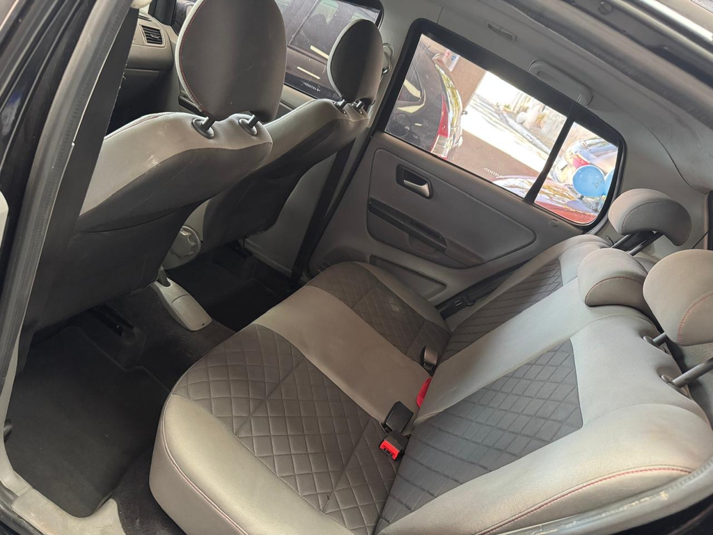 Volkswagen Fox Preto