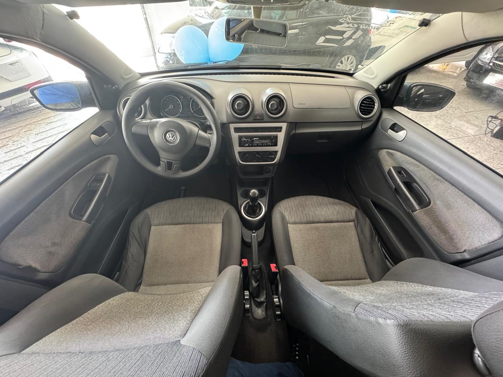 Volkswagen Gol Preto