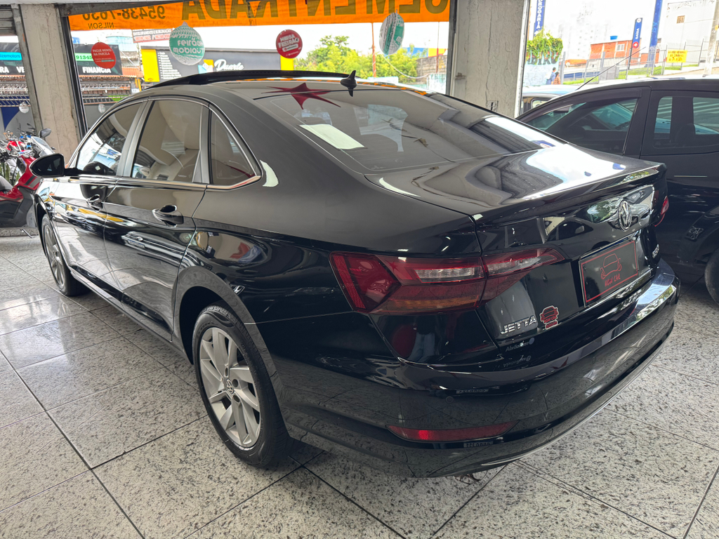 Volkswagen Jetta Preto