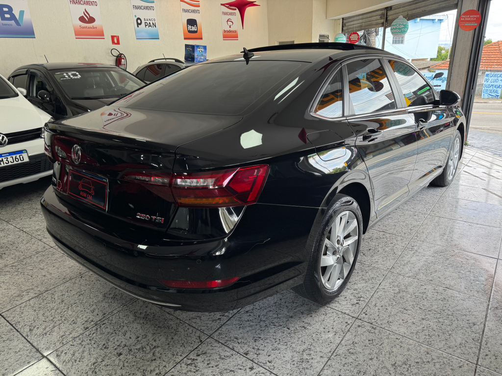 Volkswagen Jetta Preto