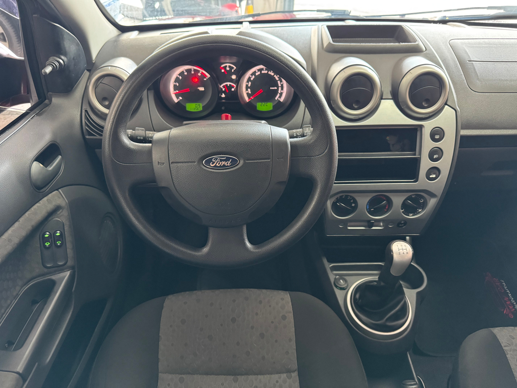 Ford Fiesta Vermelho