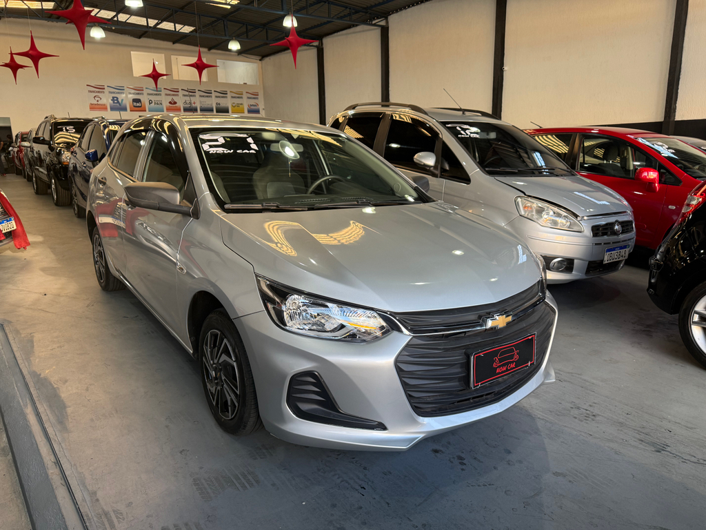Chevrolet Onix Prata
