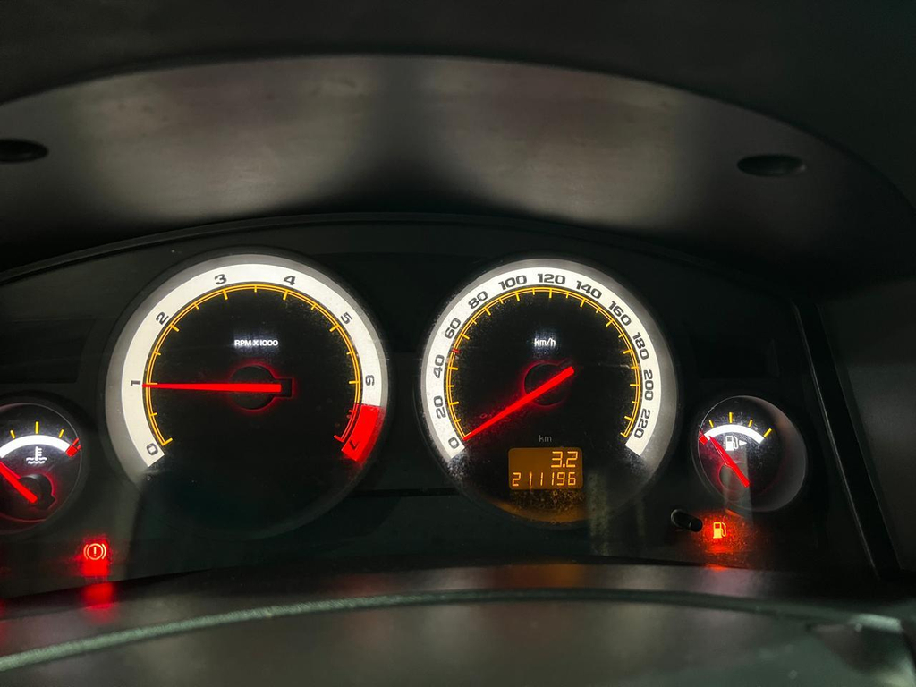 Chevrolet Vectra GT Prata