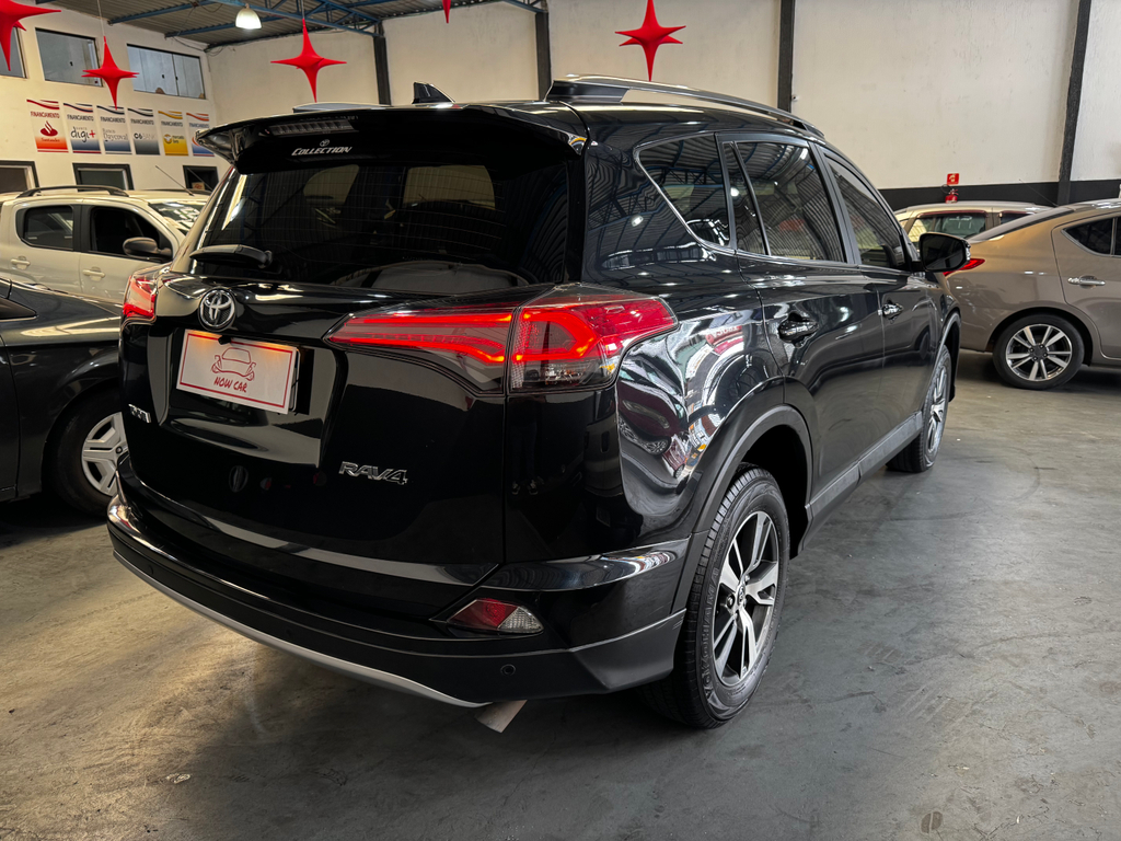 Toyota RAV4 Preto