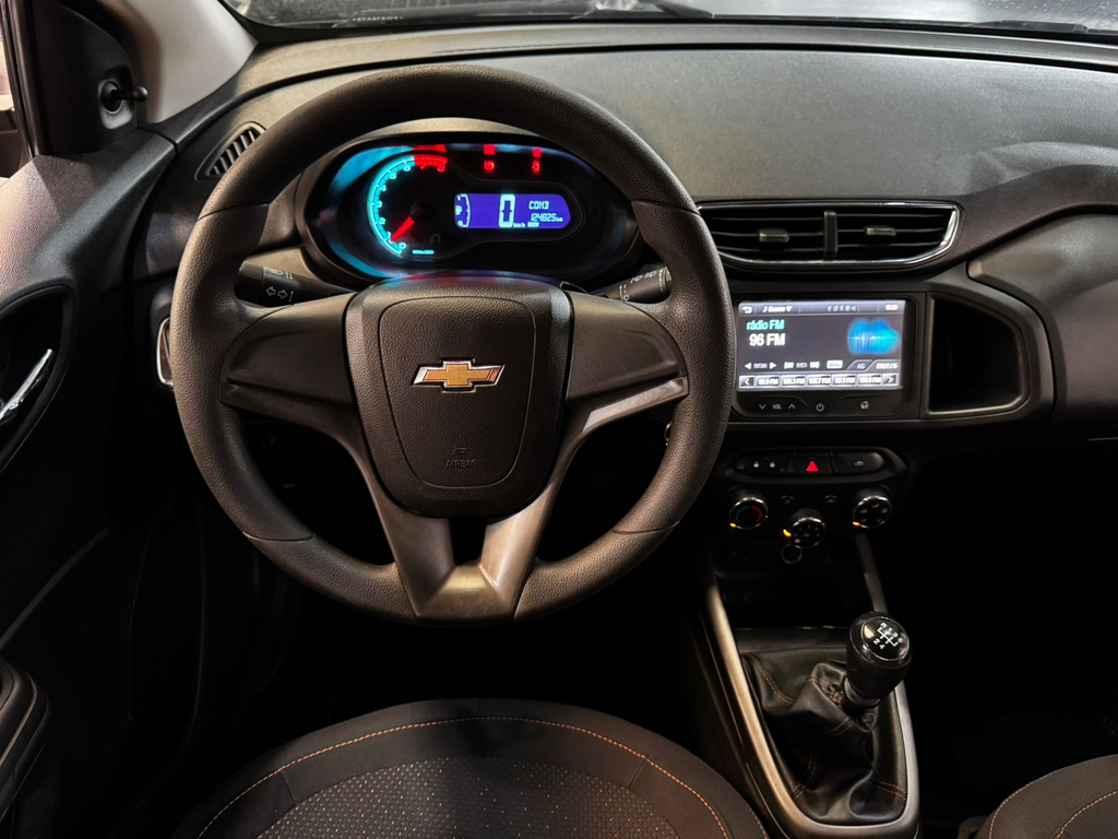 Chevrolet Onix Cinza