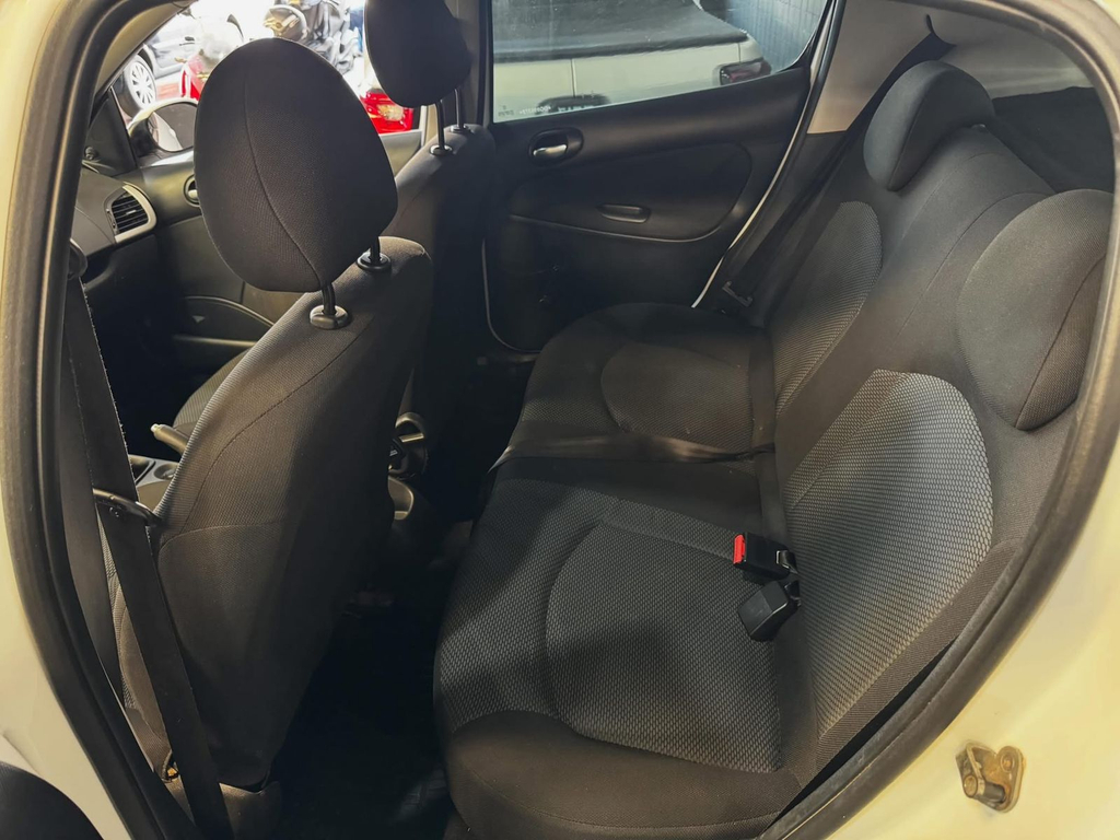 Peugeot 207 Branco