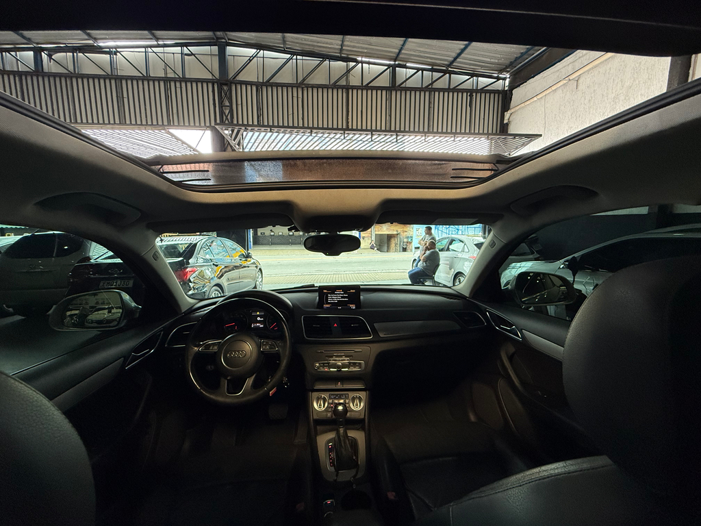 Audi Q3 Prata