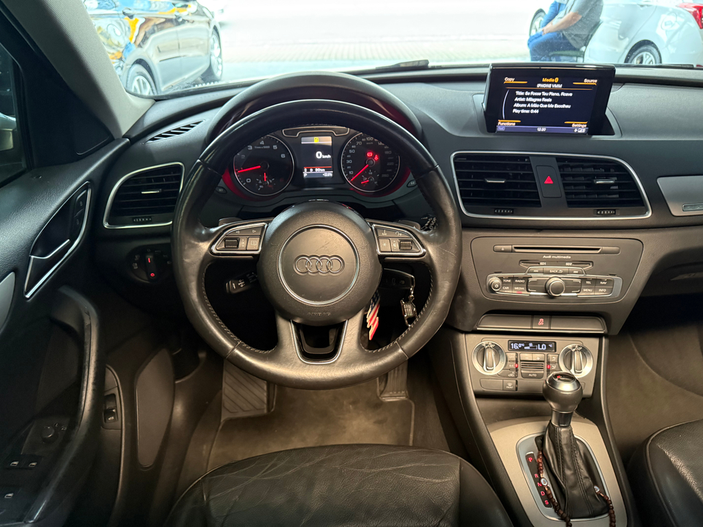 Audi Q3 Prata