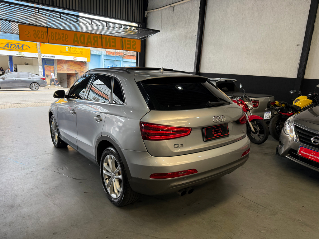 Audi Q3 Prata
