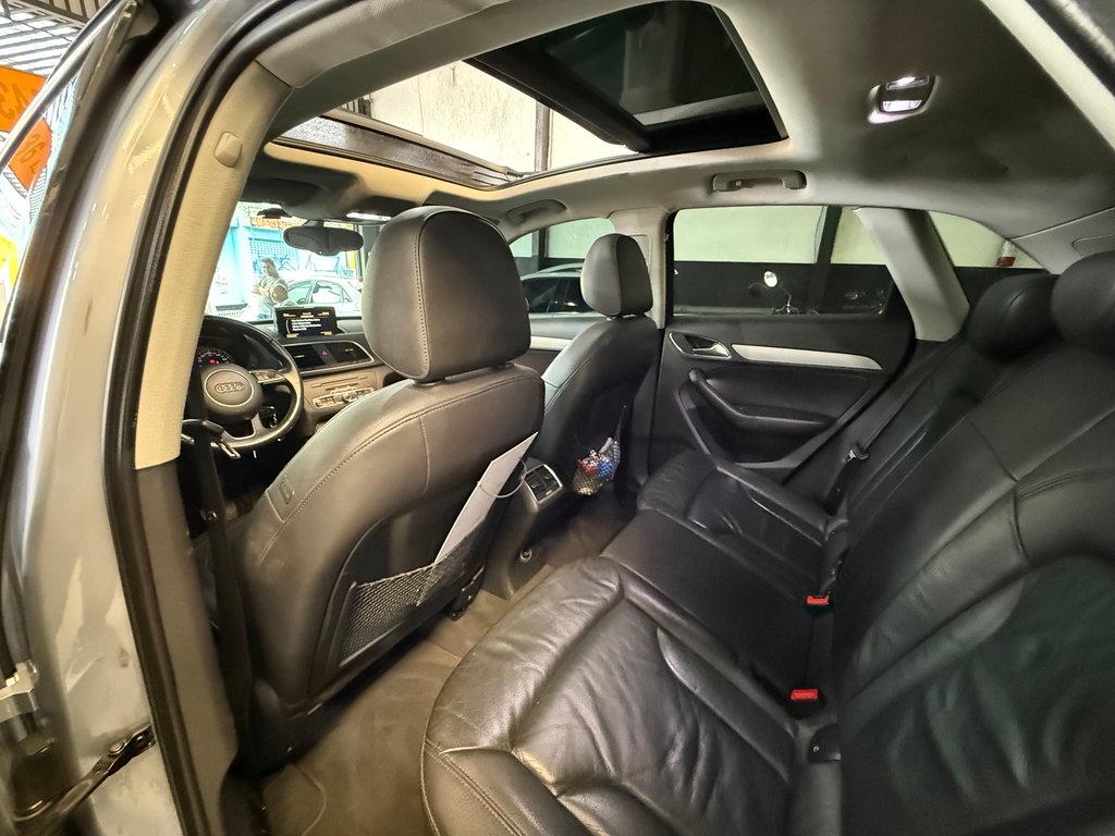 Audi Q3 Prata