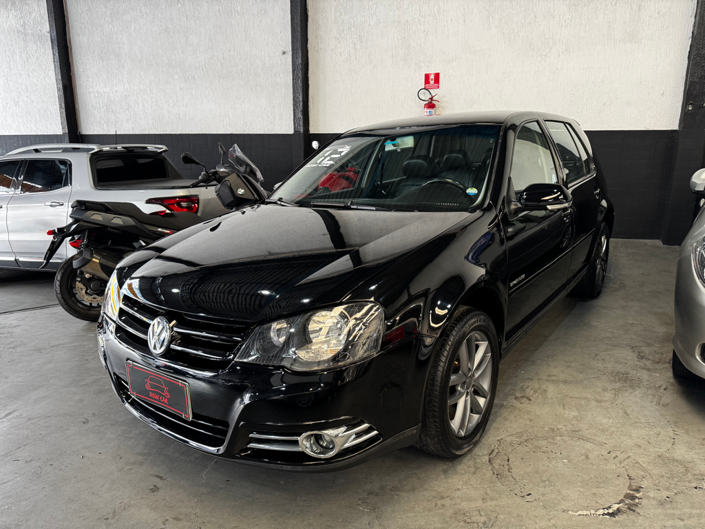 Volkswagen Golf Preto