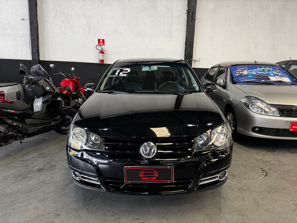 Volkswagen Golf Preto