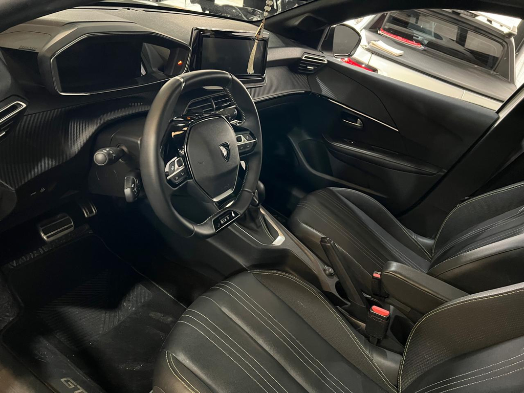 Peugeot 208 Branco
