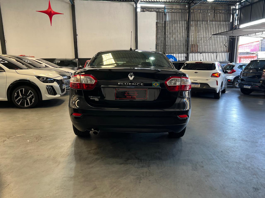 Renault Fluence Preto