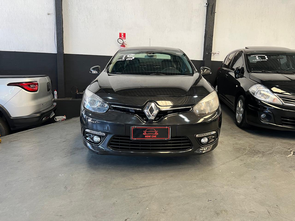 Renault Fluence Preto
