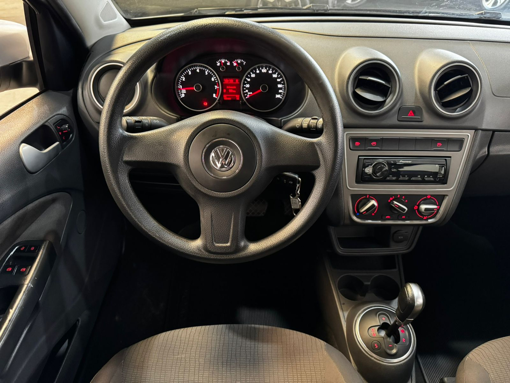 Volkswagen Voyage Prata
