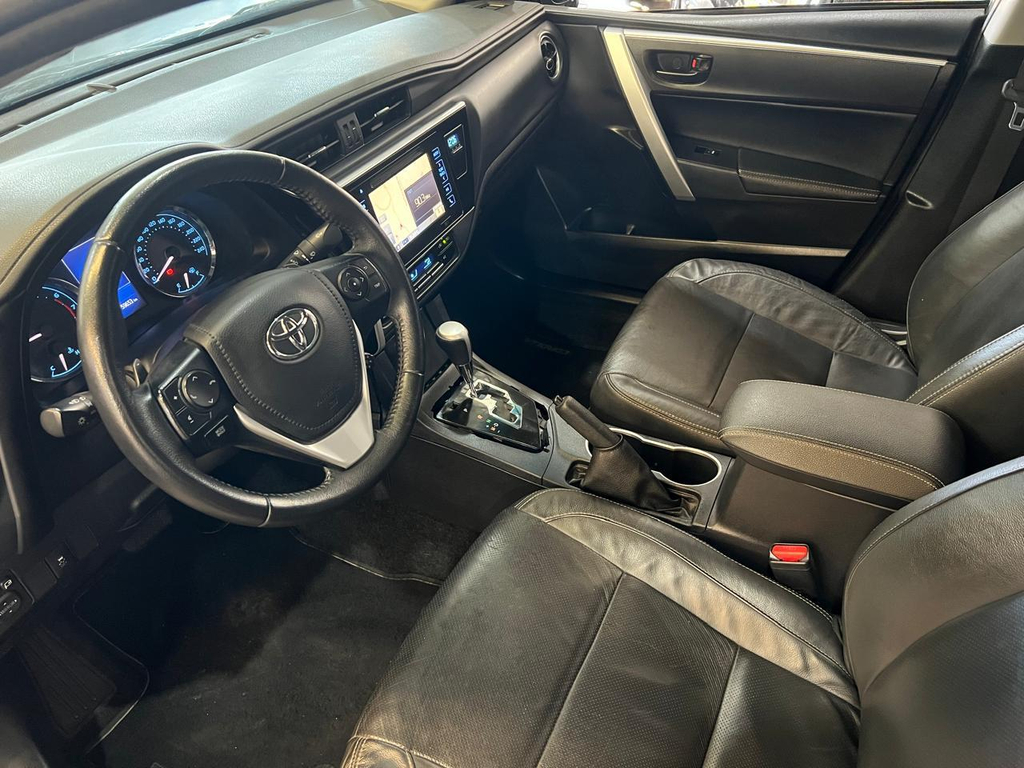 Toyota Corolla Cinza