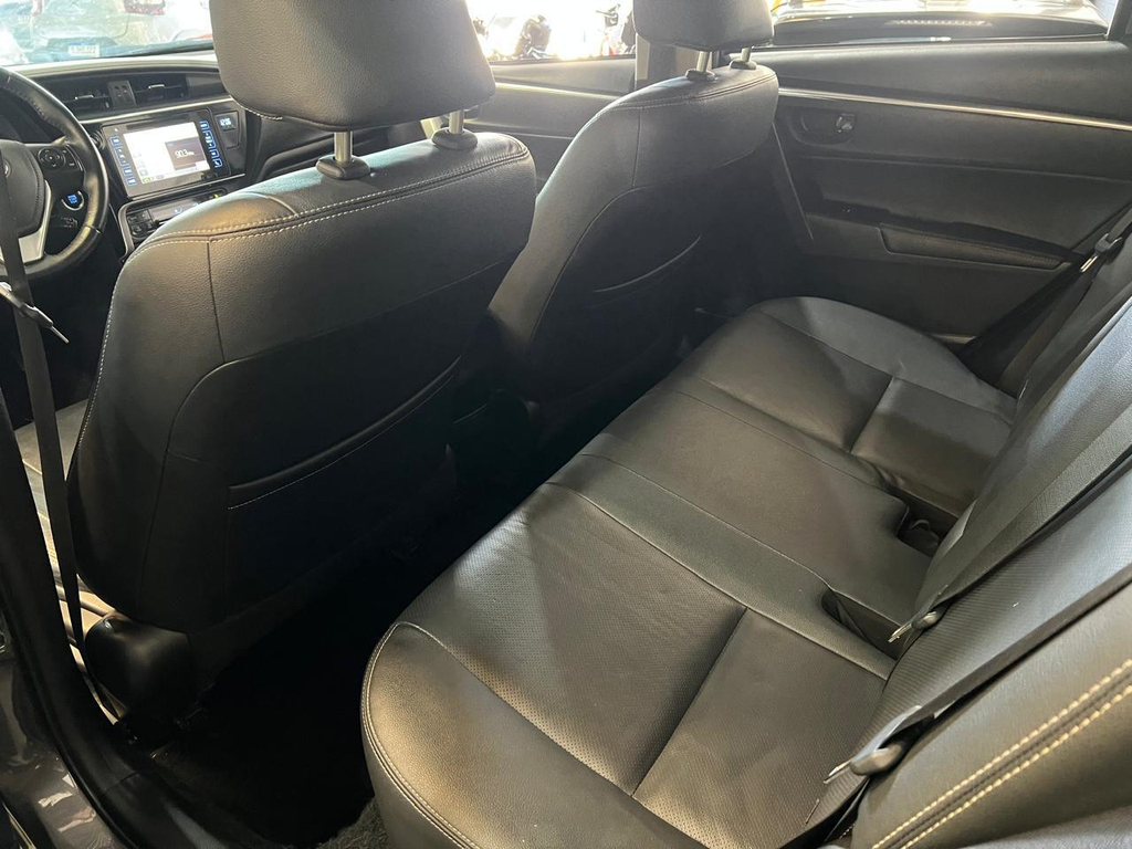 Toyota Corolla Cinza