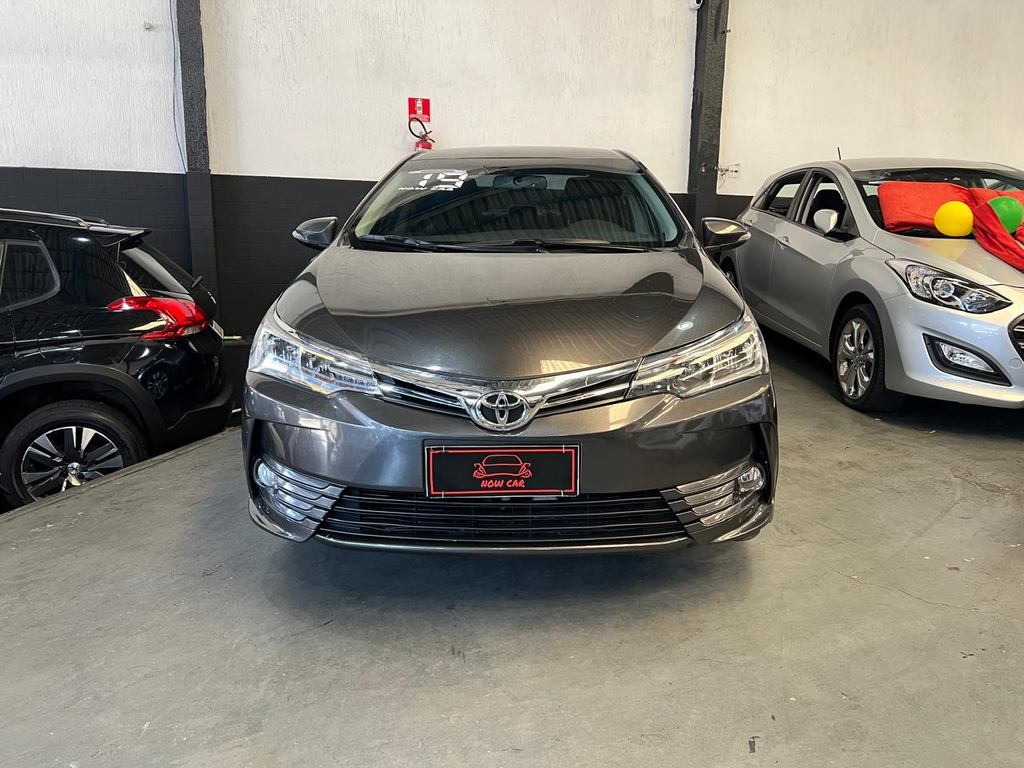 Toyota Corolla Cinza
