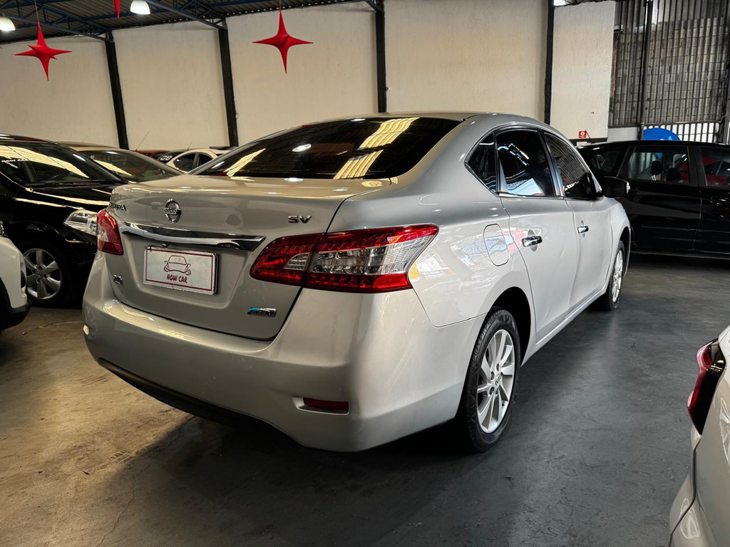 Nissan Sentra Prata