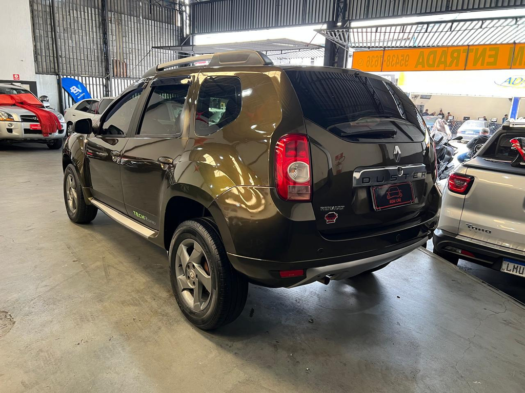 Renault Duster Verde