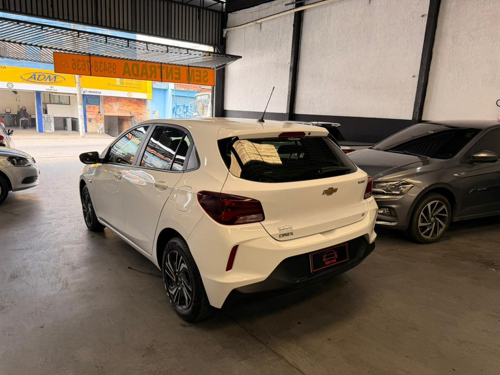 Chevrolet Onix Branco