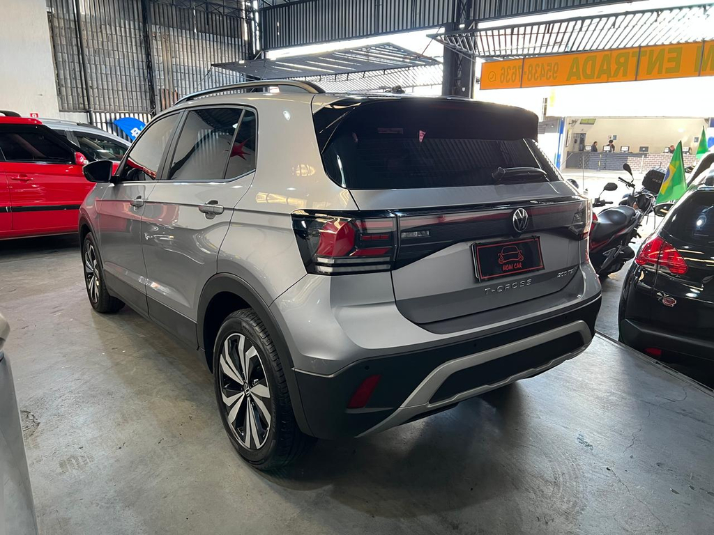 Volkswagen T-Cross Prata