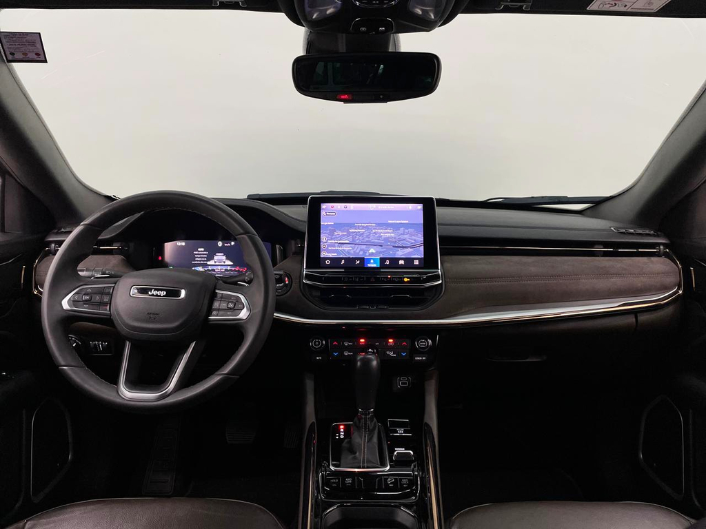 Jeep Commander Prata