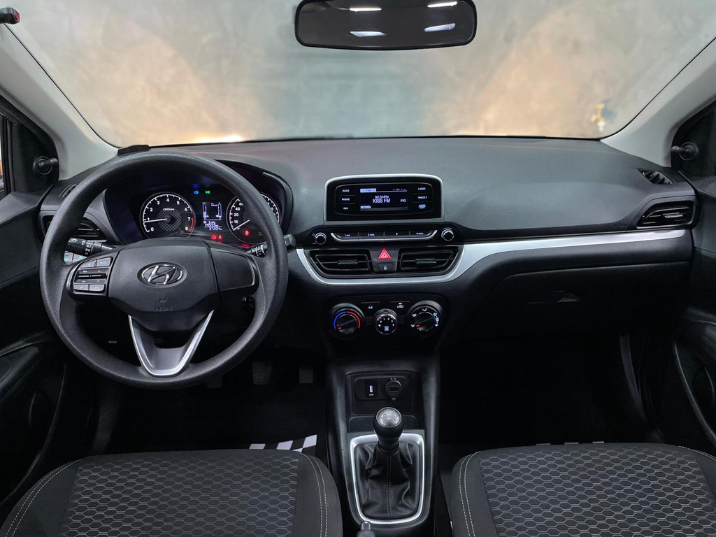 Hyundai HB20 Prata