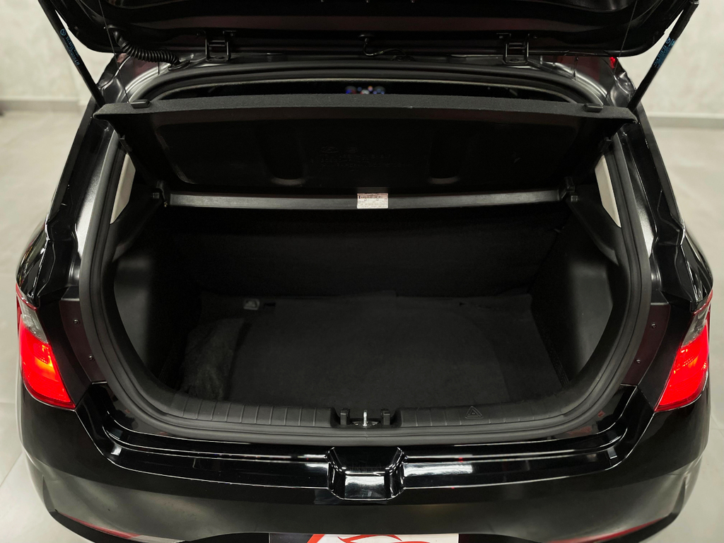 Hyundai HB20 Preto