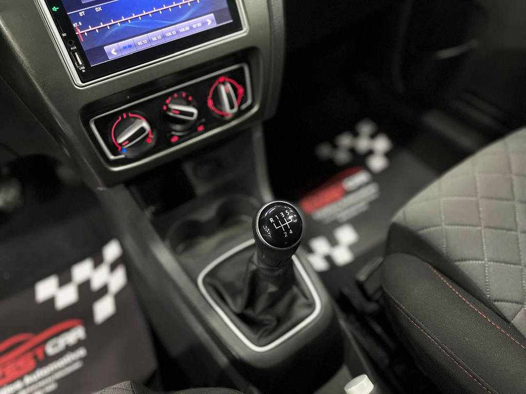 Volkswagen Fox Preto