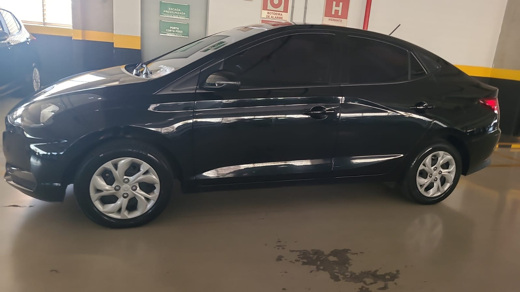 Hyundai HB20S Preto