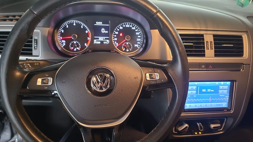 Volkswagen Fox Cinza