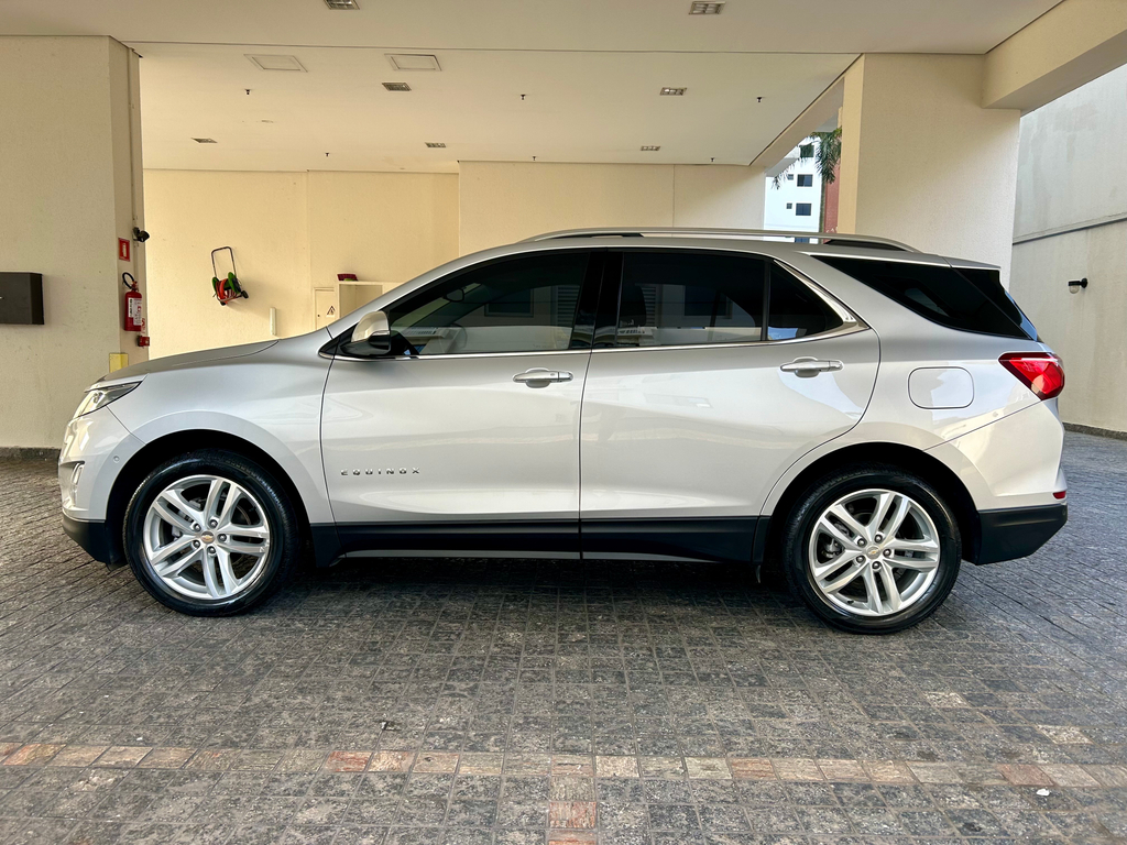 Chevrolet Equinox Prata