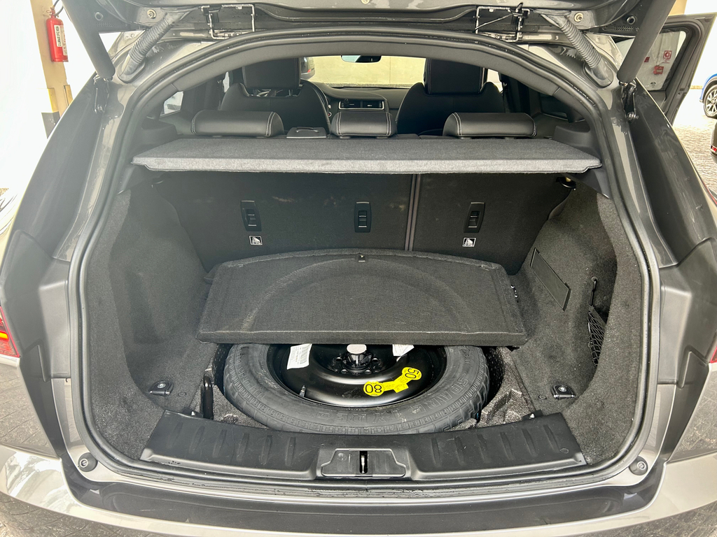 Jaguar E-Pace Cinza