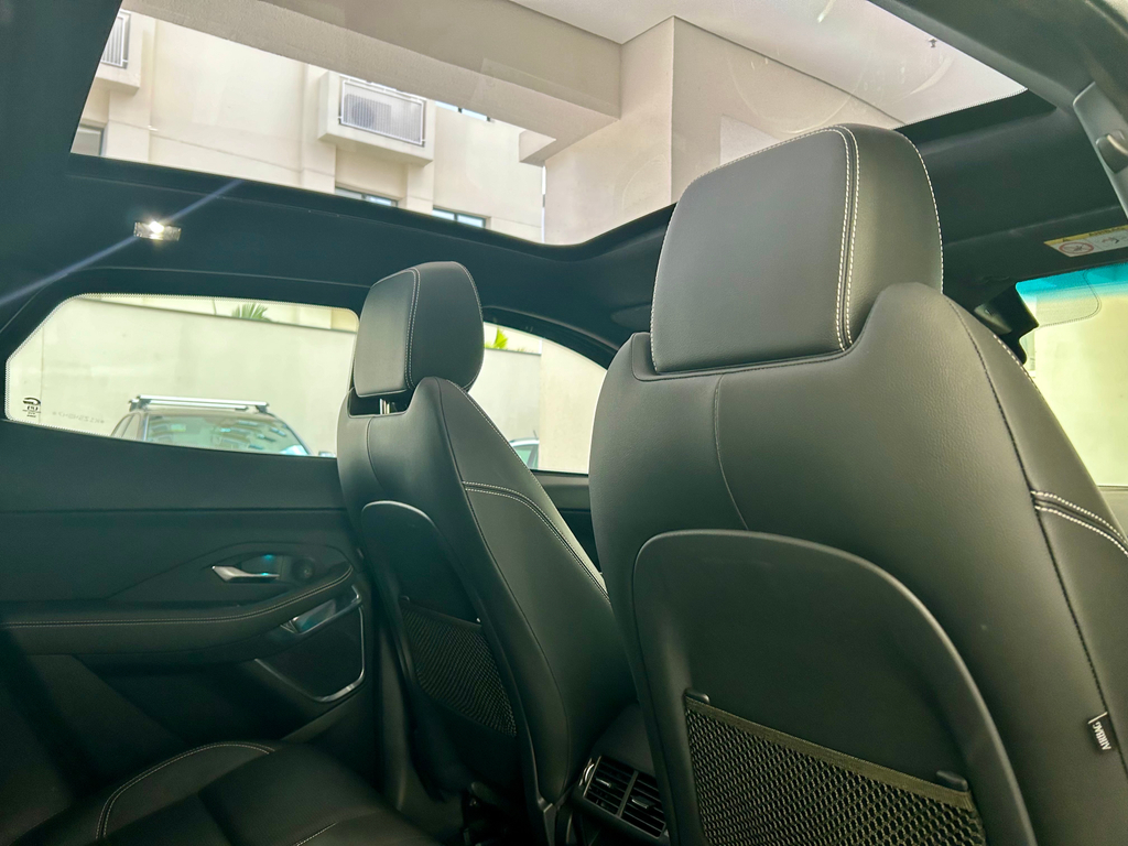 Jaguar E-Pace Cinza