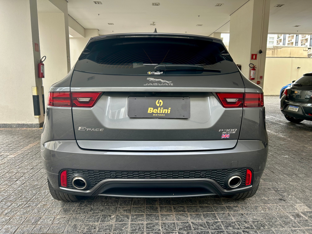 Jaguar E-Pace Cinza