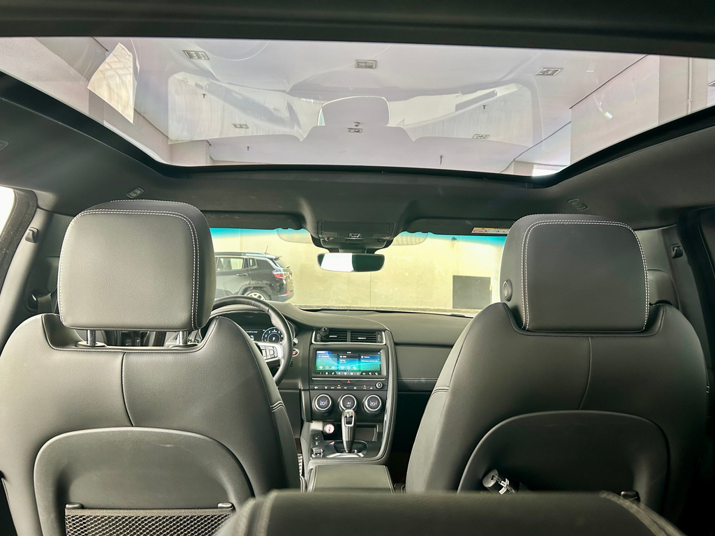 Jaguar E-Pace Cinza