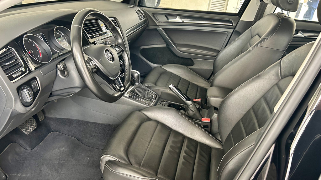 Volkswagen Golf Variant Prata