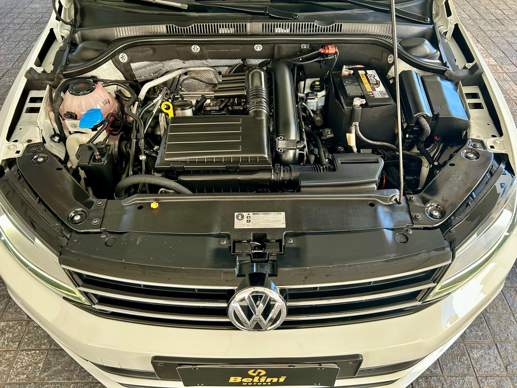Volkswagen Jetta Branco