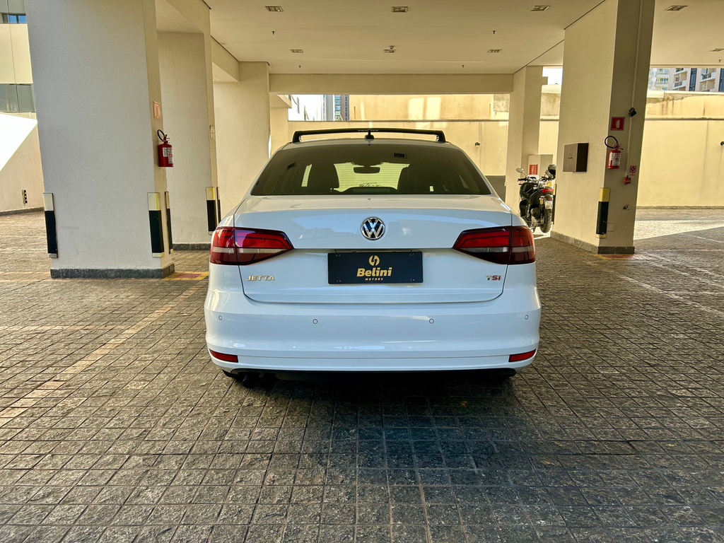 Volkswagen Jetta Branco